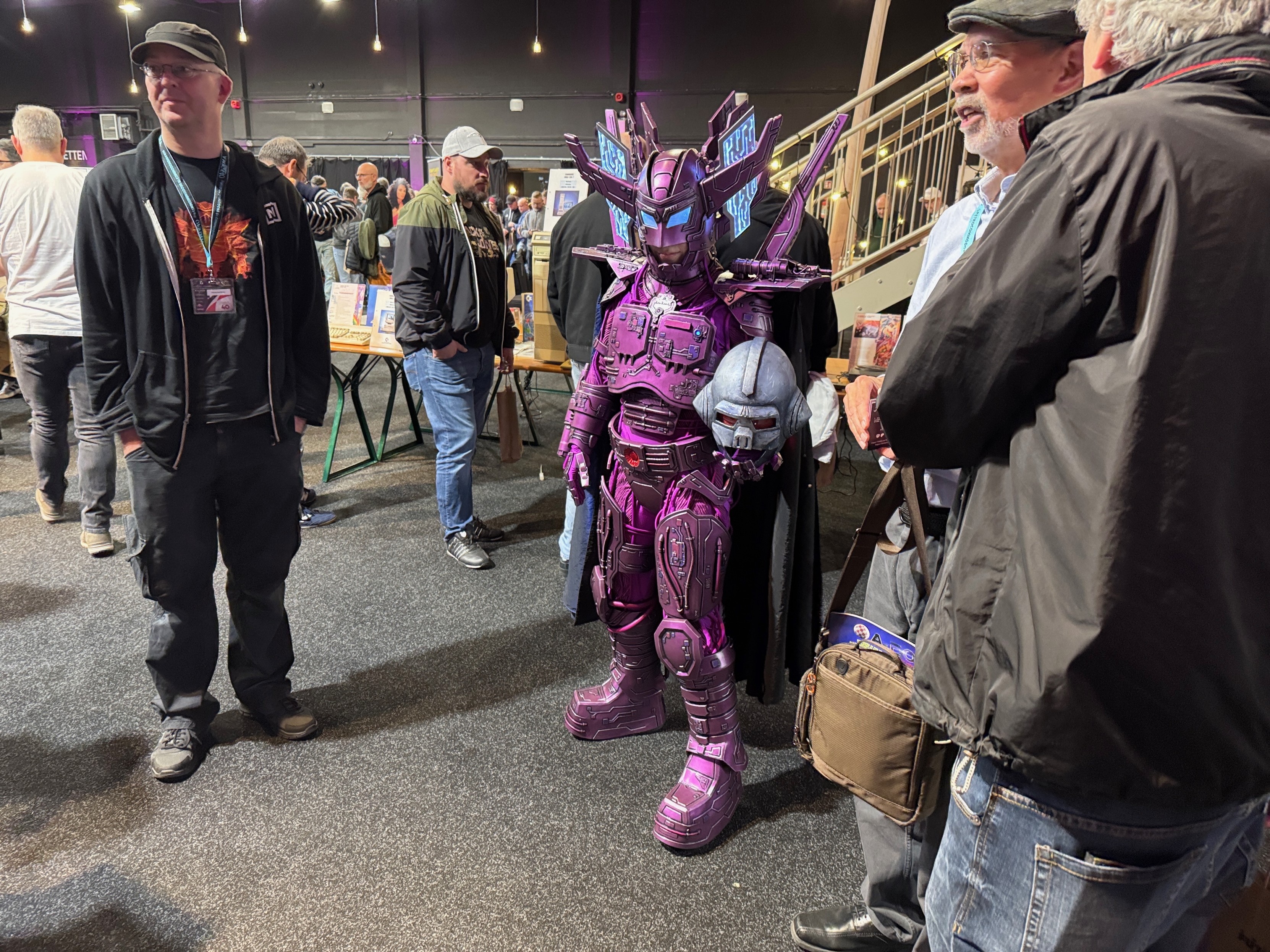 The picture shows cosplayer “Ravenlordess” in her self-designed costume “The Machine” from the Amiga game Turrican at Amiga40 in Mönchengladbach (Germany).