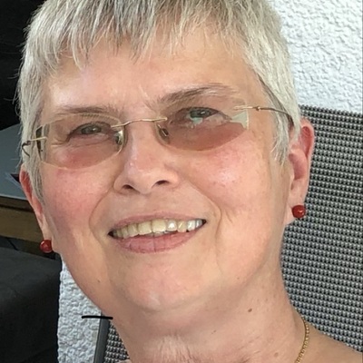 Ulrike Becker  :nonazis:  🏳️‍🌈
