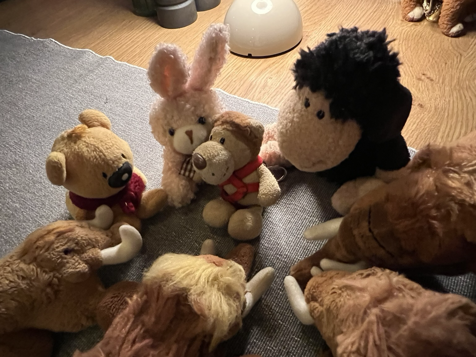 Die vier plüschigen Mammuts, Ludwig, Schaf, Hase und Bär