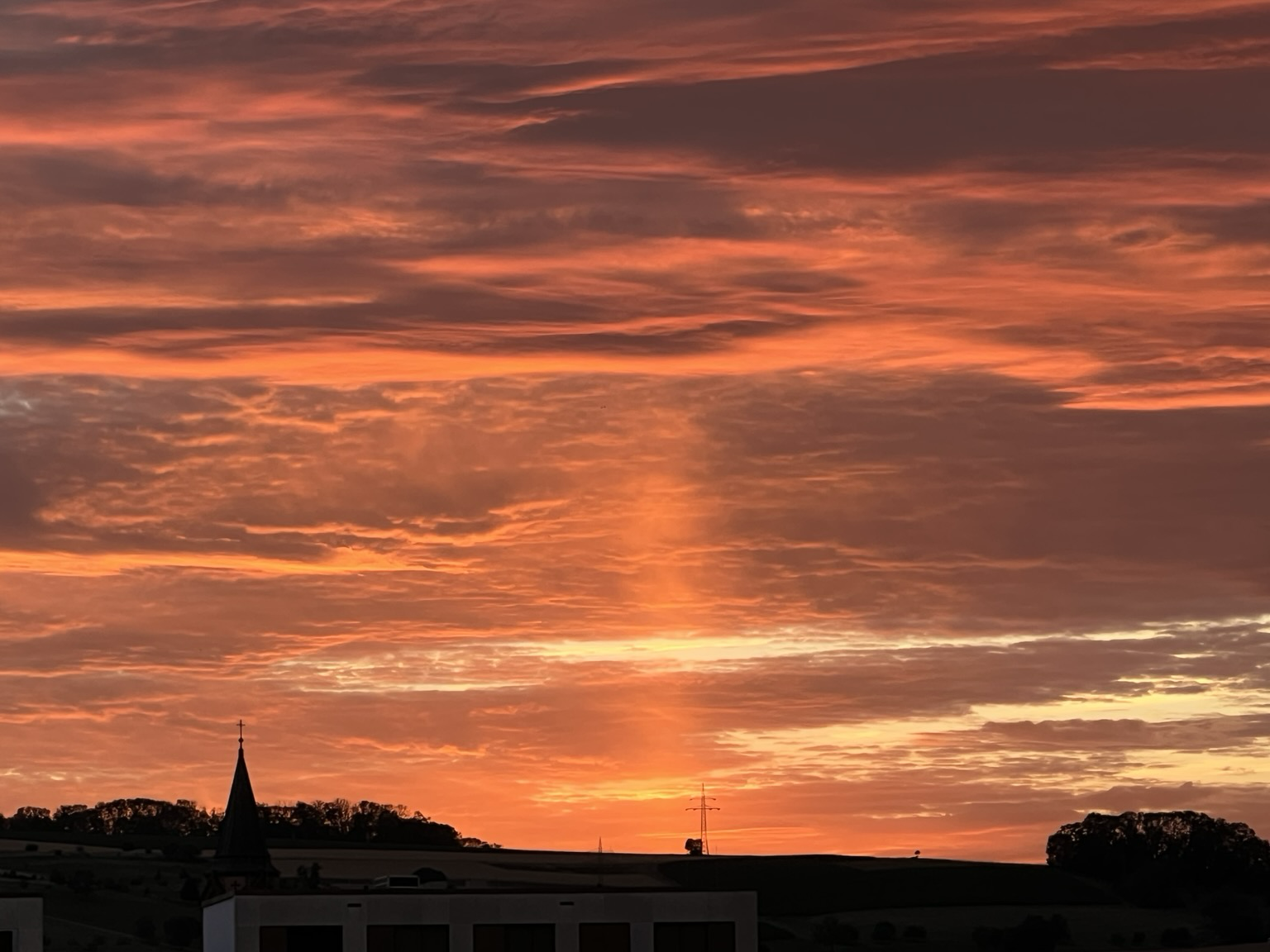 Rot oranger Abendhimmel