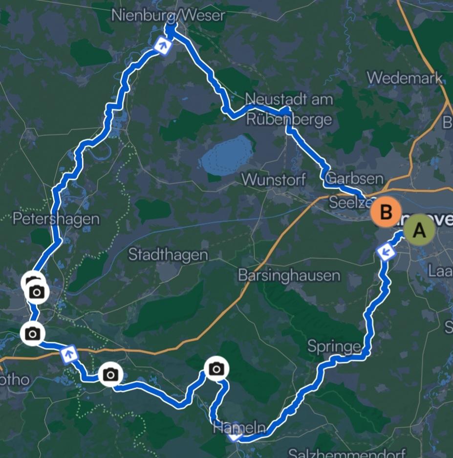 Eine digitale Landkarte. Eine blaue Linie beginnt in Hannover, schlängelt sich über Hameln und Minden nach Nienburg und schließlich wieder nach Hannover.