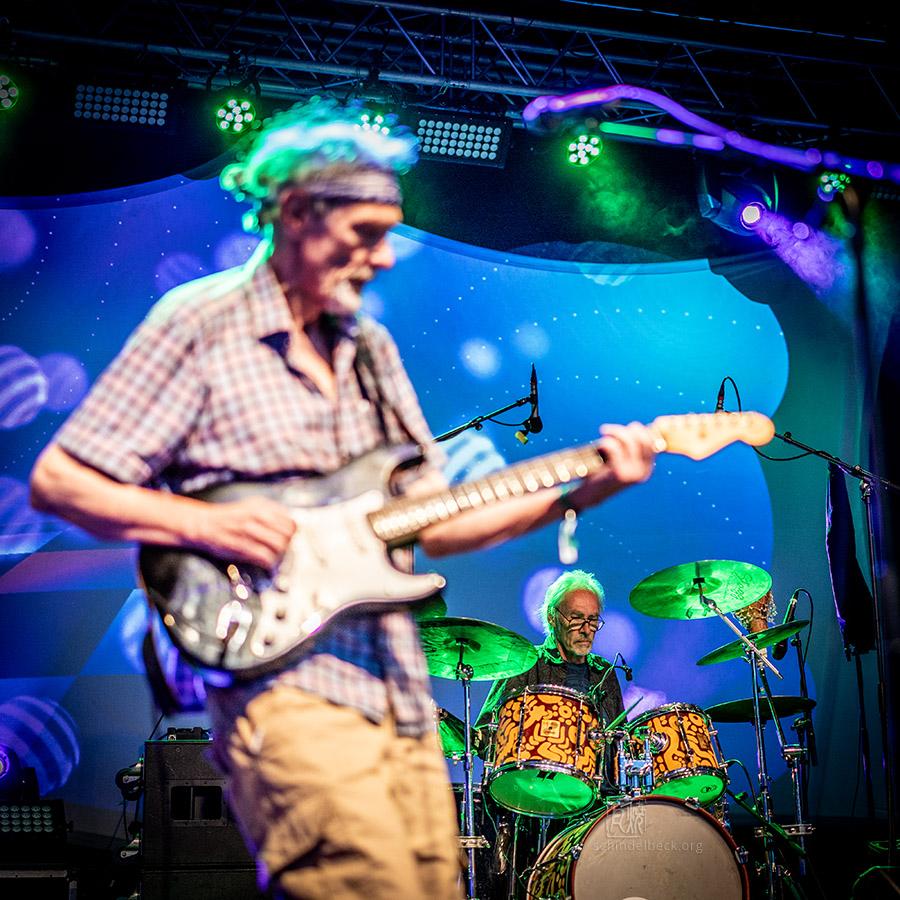 Peter Wolbrandt (Gitarre) und Jan Fride (Schlagzeug) von Kraan beim Finkenbach Festival 2026. Eine Foto von Frank Schindelbeck Fotografie